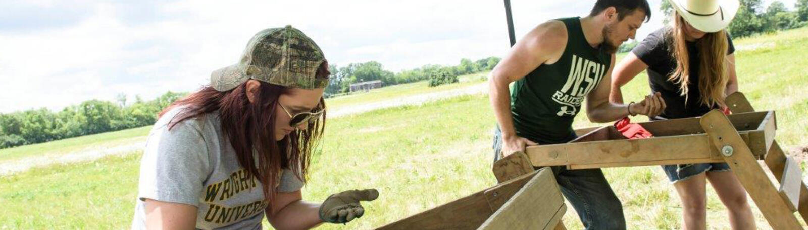 photo of students on an archaeological dig