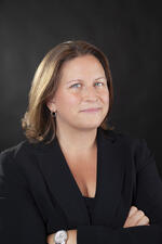 portrait photo of Jessica Sneeringer